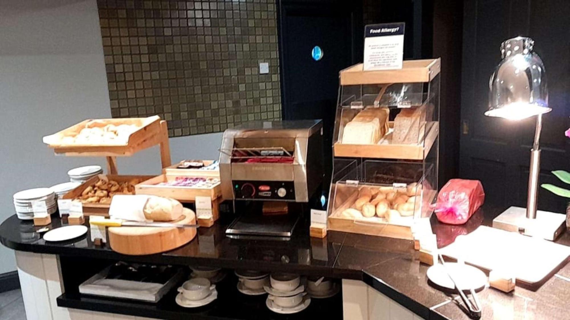 Orida Hotels Newbury Newbury  Esterno foto