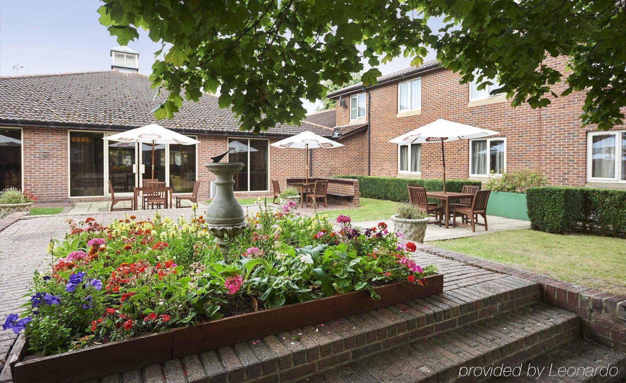 Orida Hotels Newbury Newbury  Esterno foto