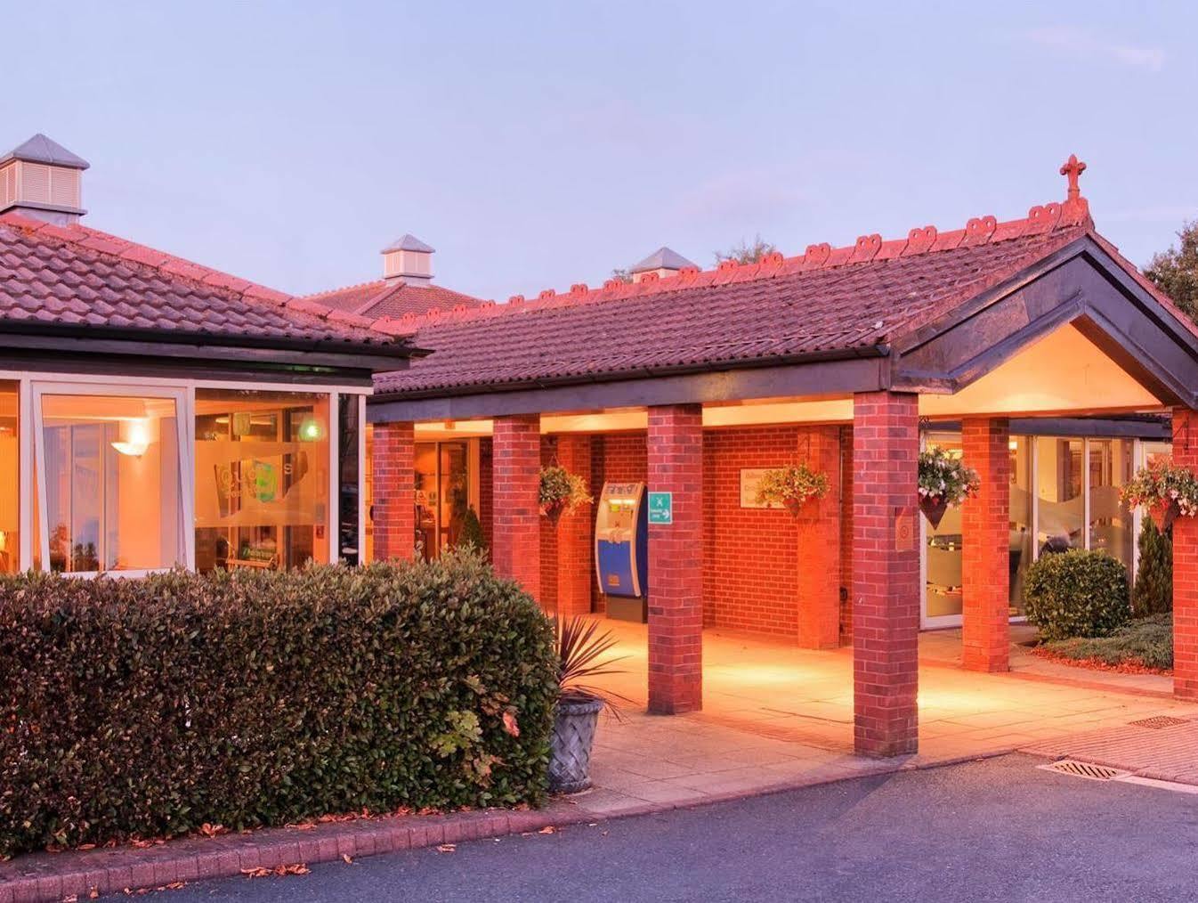Orida Hotels Newbury Newbury  Esterno foto